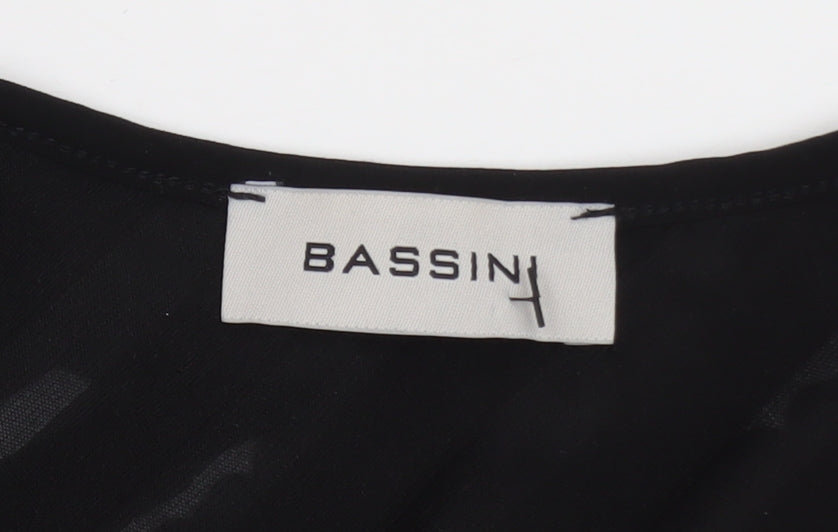 Bassini Women’s Black Size 12 Short Sleeve Ruffle Stretch Top
