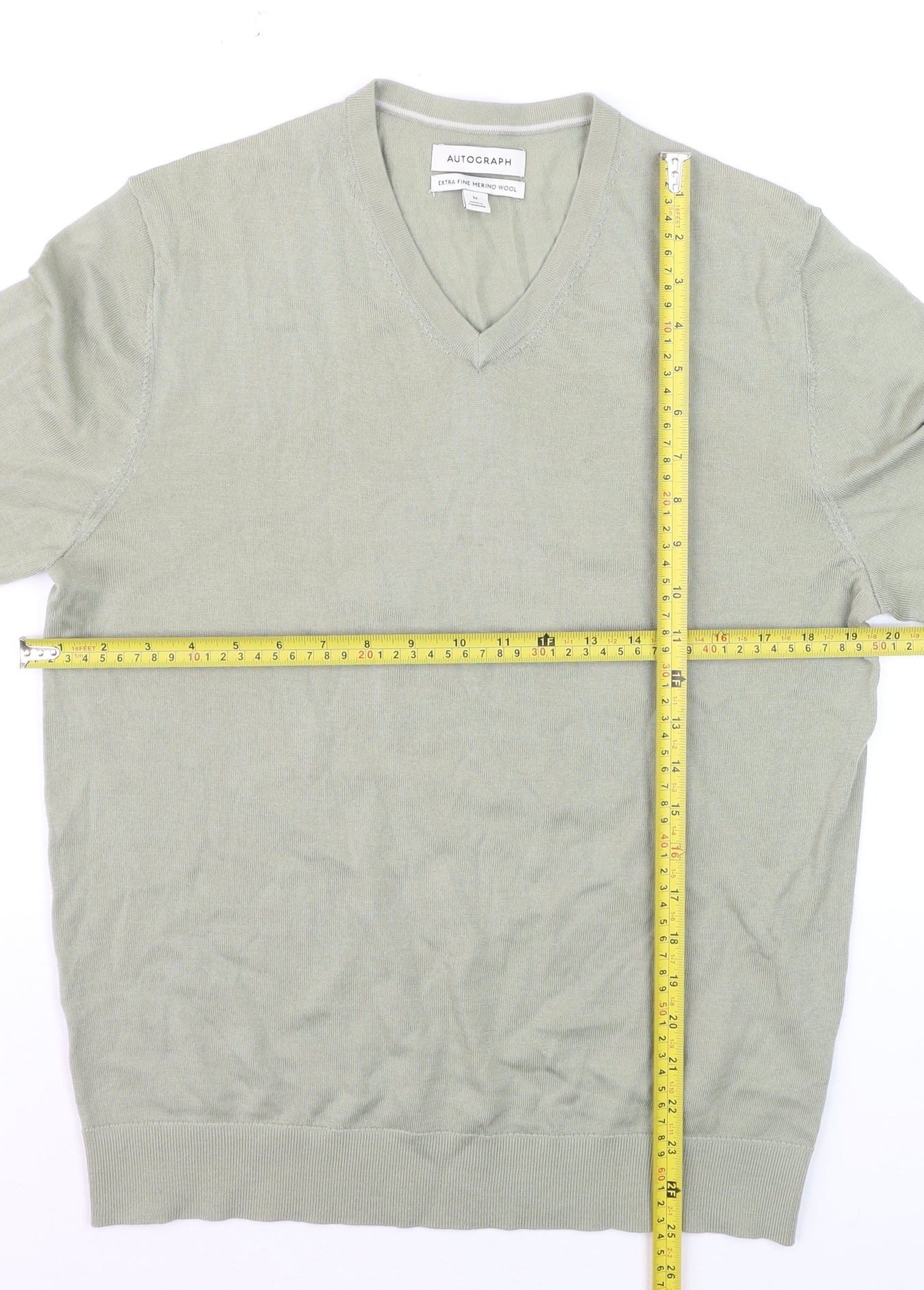 Marks and Spencer Men’s Green Merino Wool V-Neck Jumper M
