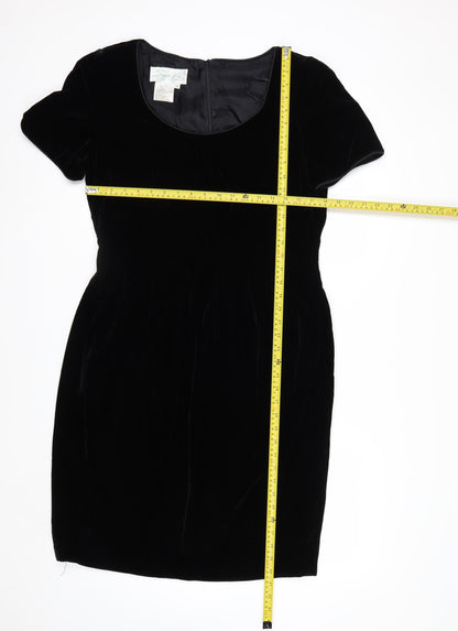 Santa Fe Women’s Black Velvet Sheath Dress Size 14 Short Sleeve
