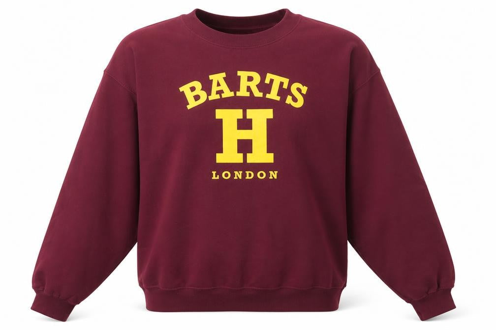 Gildan Men's Red Barts H London Graphic Pullover Sweatshirt Size L