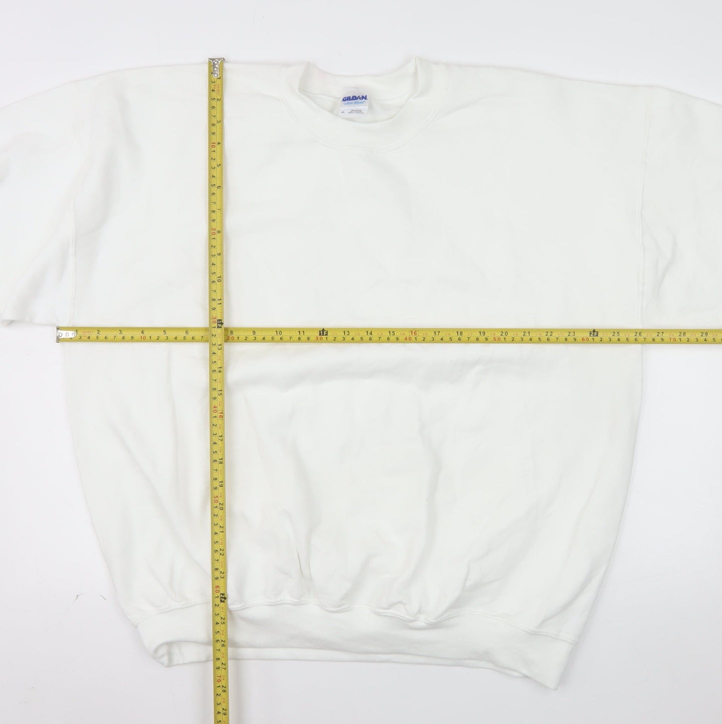 Gildan Men's White XL Pullover Crew Neck Fleece Sweatshirt