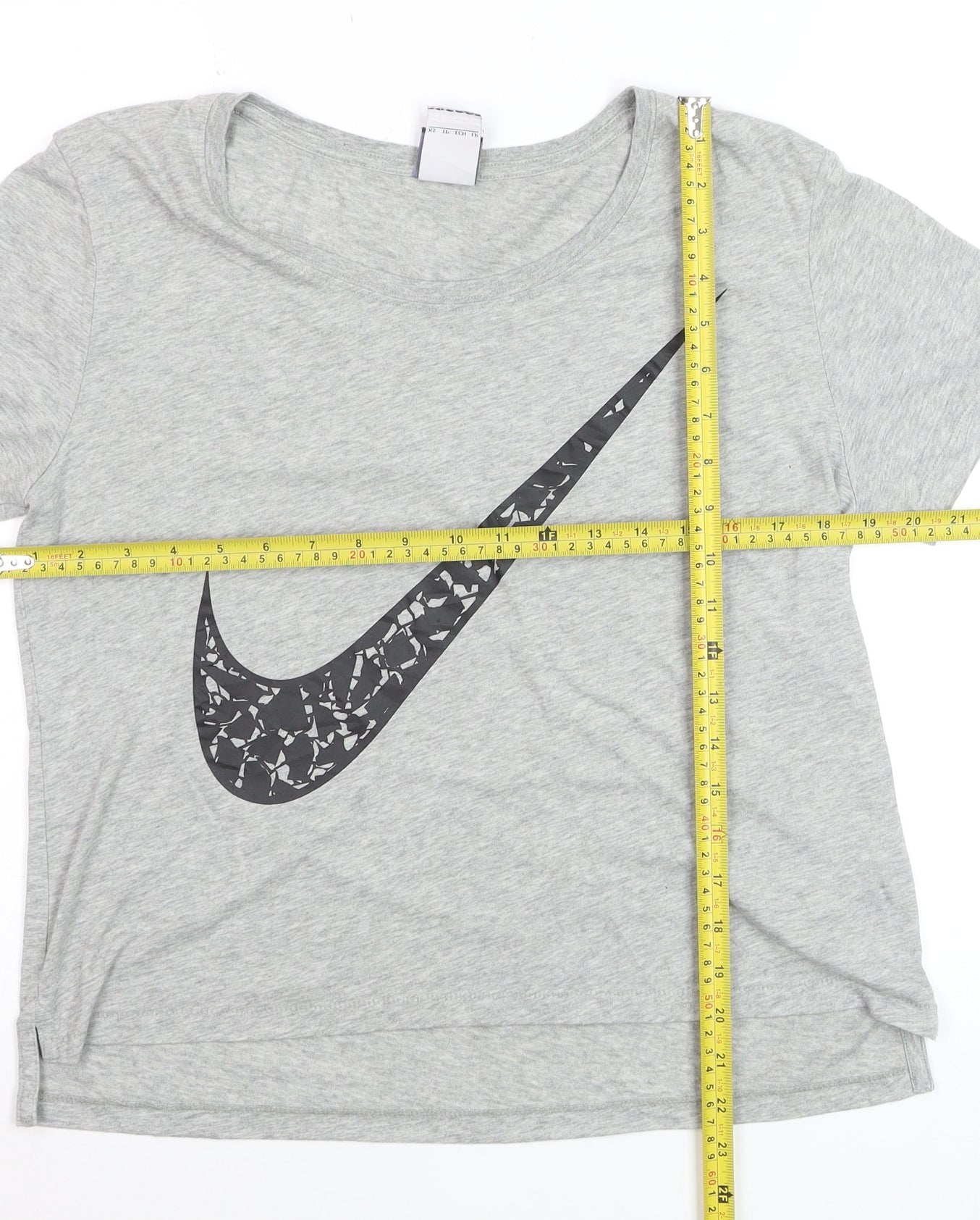 Nike Men's Grey Short Sleeve Crew Neck Graphic T-Shirt XS