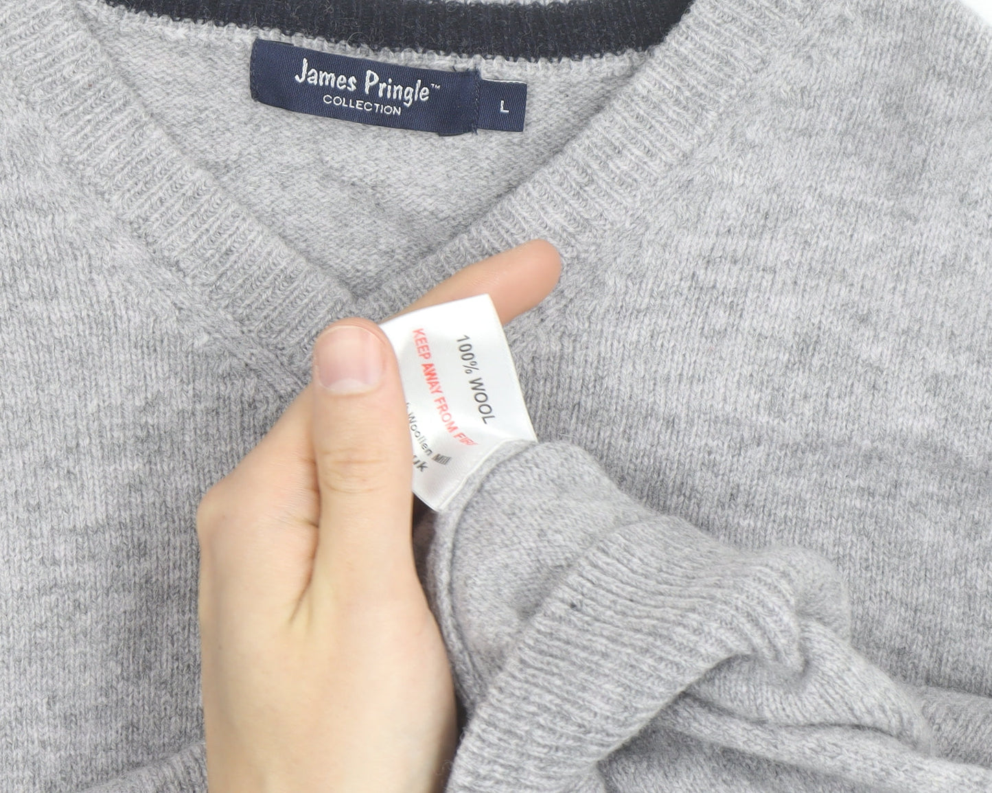 James Pringle Men's Grey Wool V-Neck Jumper Size L Classic Knit