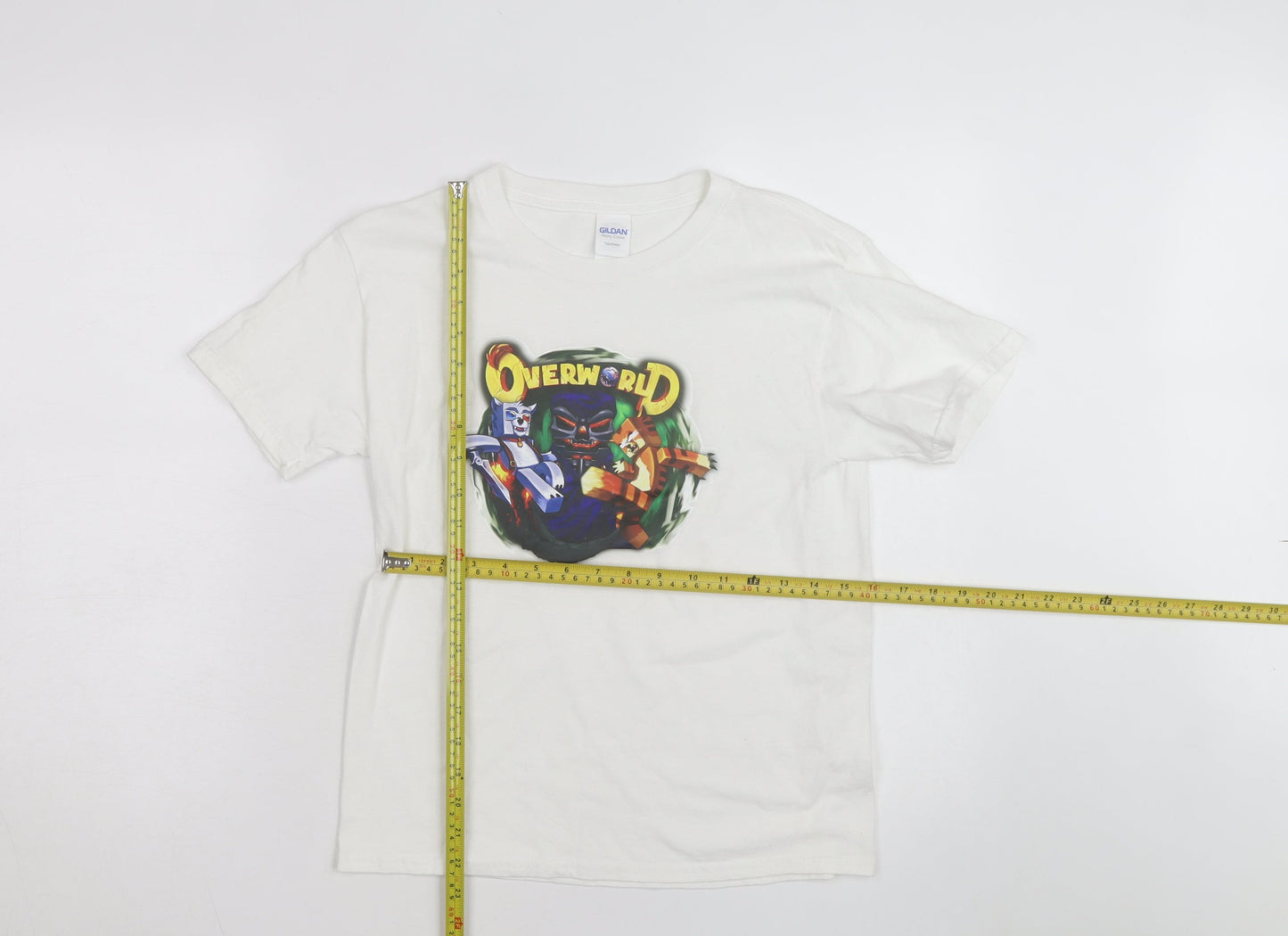 Gildan Men's White Overworld Graphic Print Cotton T-Shirt M