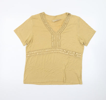 Style by EWM Women Beige V-Neck Beaded T-Shirt Size 18