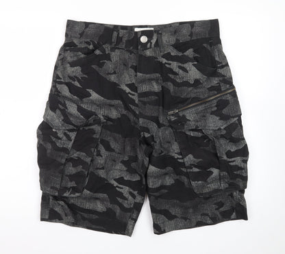 Firetrap Men's Black Camouflage Cargo Shorts Size M