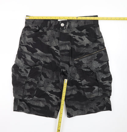 Firetrap Men's Black Camouflage Cargo Shorts Size M