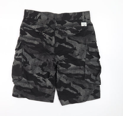 Firetrap Men's Black Camouflage Cargo Shorts Size M