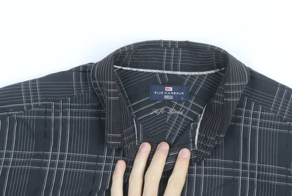 Marks and Spencer Blue Harbour Men's Black Check Short Sleeve Shirt L