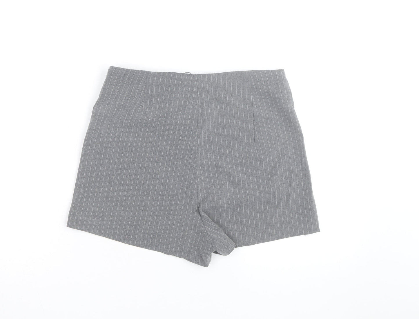 Love Tree Women's Grey Pinstripe Chino Shorts Size M