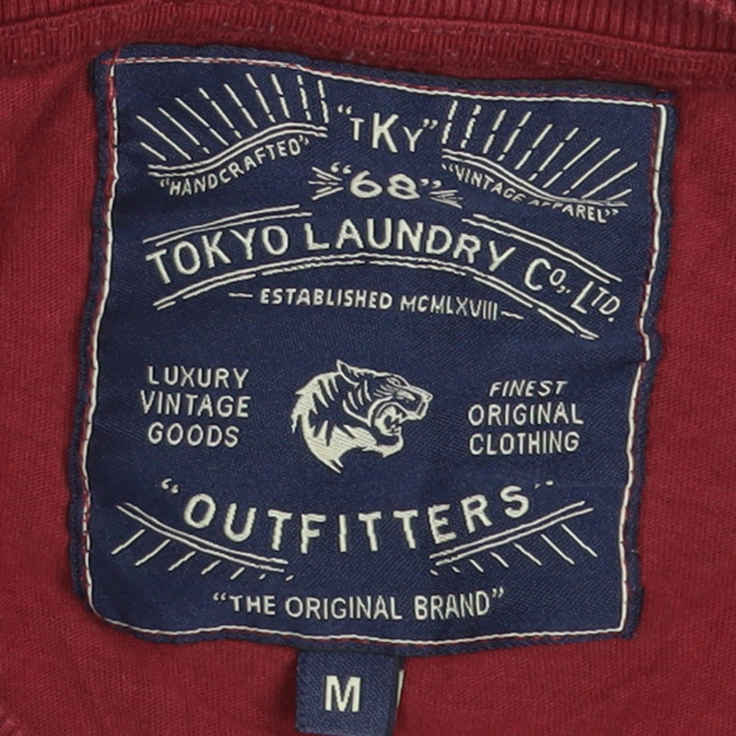 Tokyo Laundry Men's Red Graphic Regular Fit Cotton T-Shirt Size M