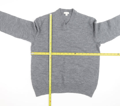 Gap Men's Grey Merino Wool V-Neck Jumper Size M