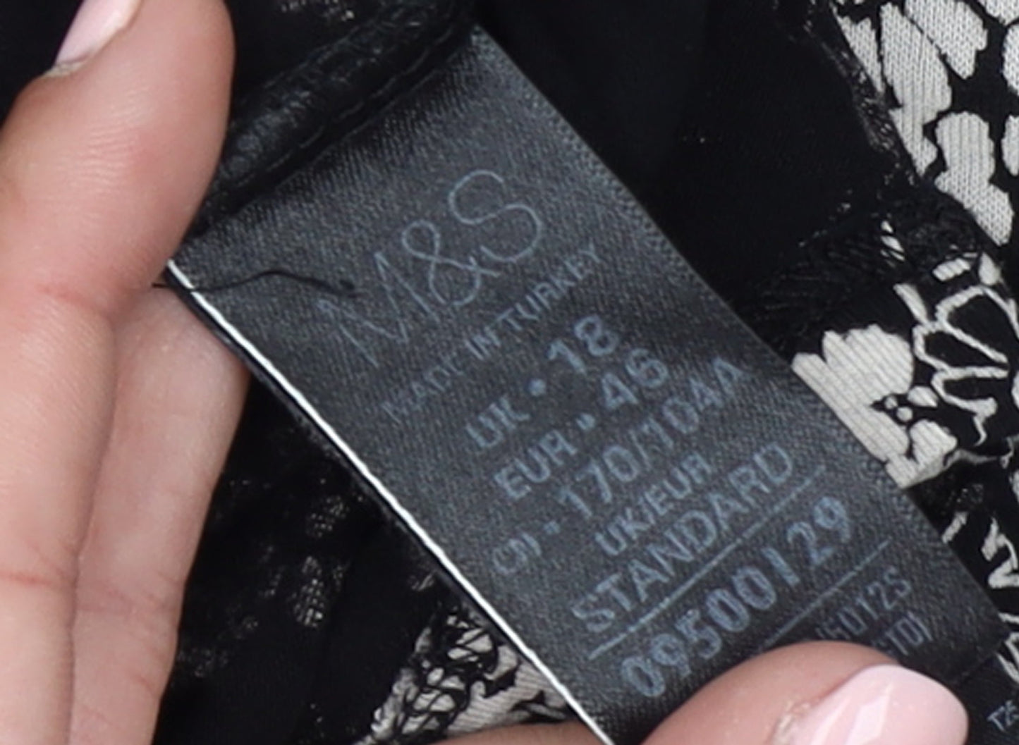 Marks and Spencer Women Black Floral Shift Knee Length Dress Size 18