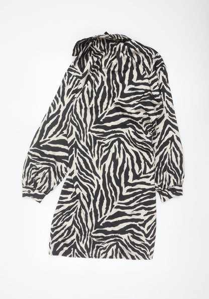 I Saw It First Women’s Black Zebra Print Long Sleeve Wrap Dress L