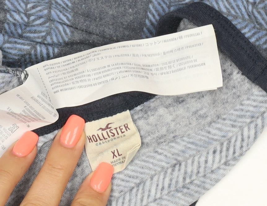 Hollister Men's Blue Striped Sleeveless Cotton Blend T-Shirt XL