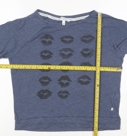 Victoria's Secret Womens Blue XS Long Sleeve Jersey T-Shirt with Lip Print