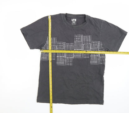 Uniqlo UT Men’s Black Graphic Print Short Sleeve T-Shirt XS Cotton