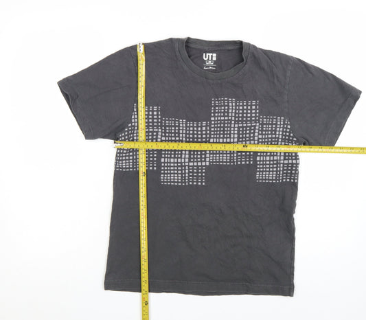 Uniqlo UT Men’s Black Graphic Print Short Sleeve T-Shirt XS Cotton