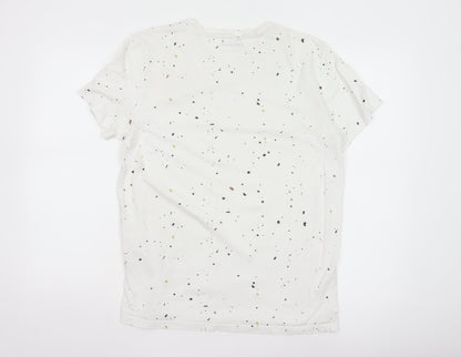 Jack & Jones Men White Graphic Print Cotton Crew Neck T-Shirt L