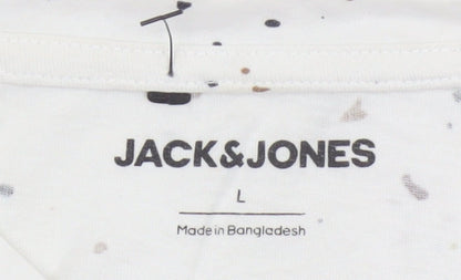 Jack & Jones Men White Graphic Print Cotton Crew Neck T-Shirt L