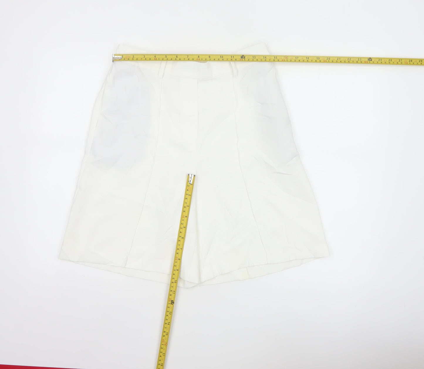 Marks and Spencer Women’s Ivory Chino Shorts Size 12 Regular Fit