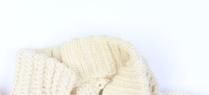 Women's Vintage Handmade Estimated XXL Ivory Cable Knit 1/4 Zip Roll Neck Jumper