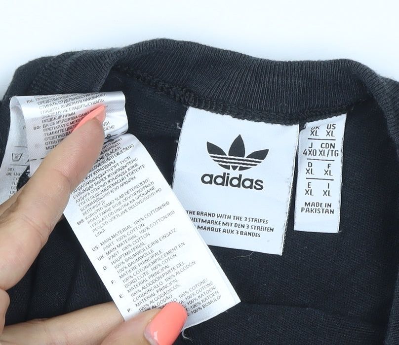 Brand and care label for adidas men’s black xl long sleeve logo graphic t-shirt
