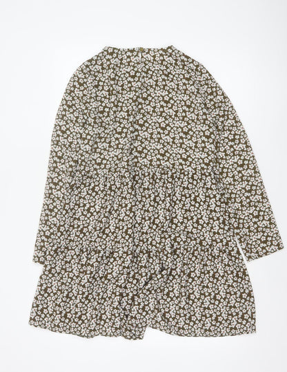 Close-up detail of ASOS Design Women Green Floral Fit & Flare Knee Length Dress UK 10