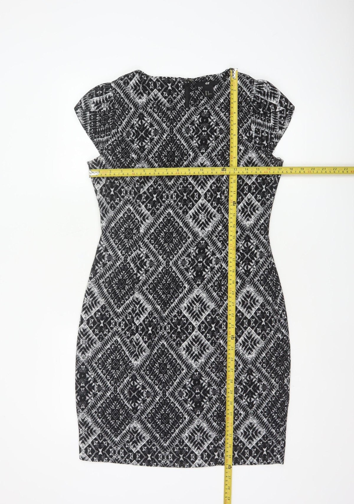 H&M Women’s Black Aztec Geometric Sheath Dress UK 12 Cap Sleeve