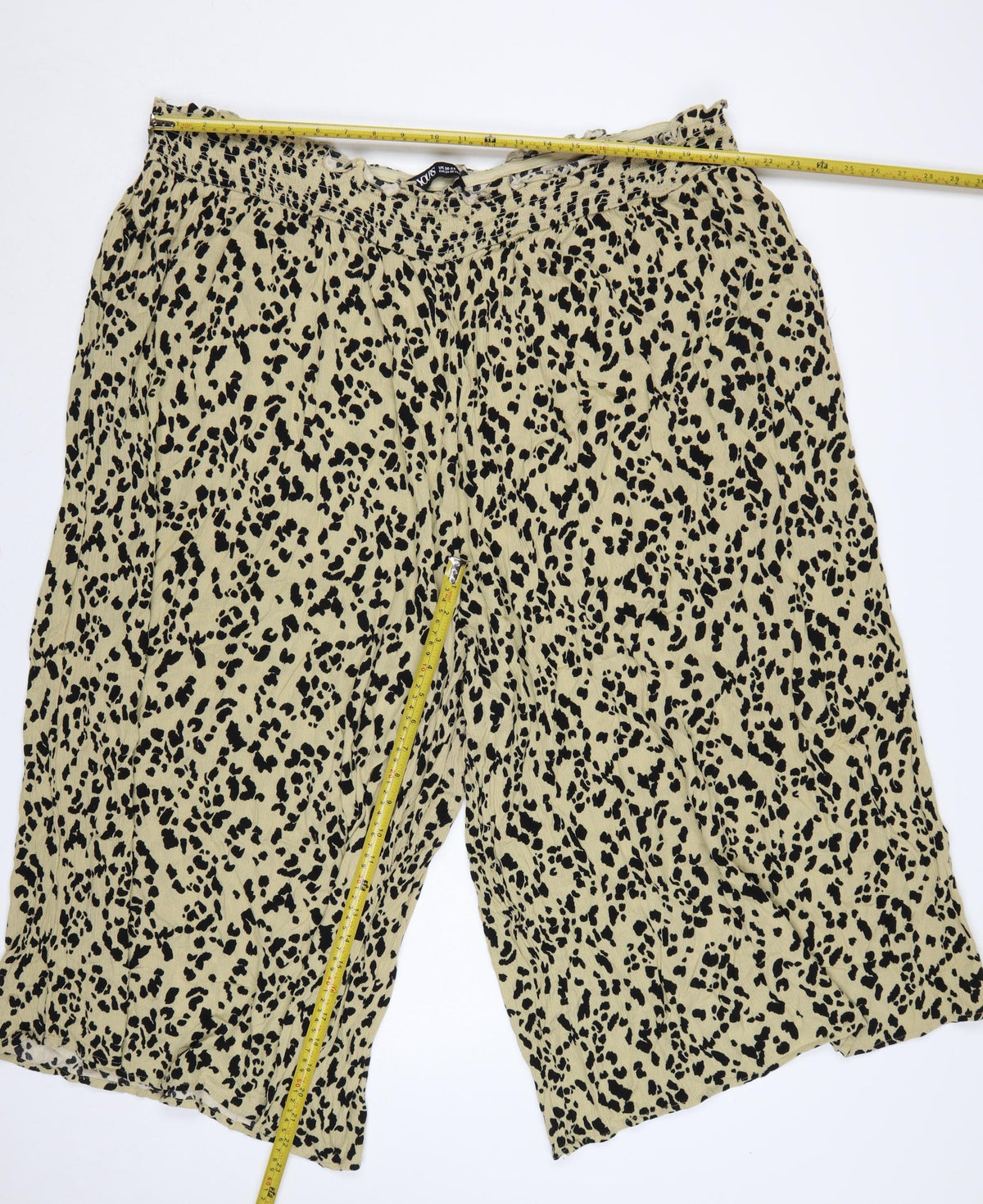 Yours Women’s Beige Leopard Print Wide-Leg Cropped Trousers UK 26-28
