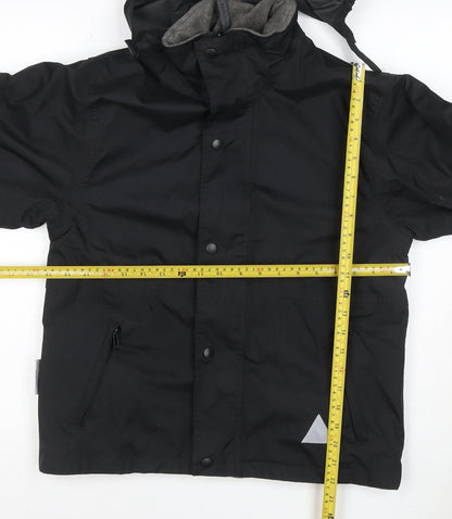 Close-up detail of Result boys’ black hooded jacket 9-10 years lined reflective zip
