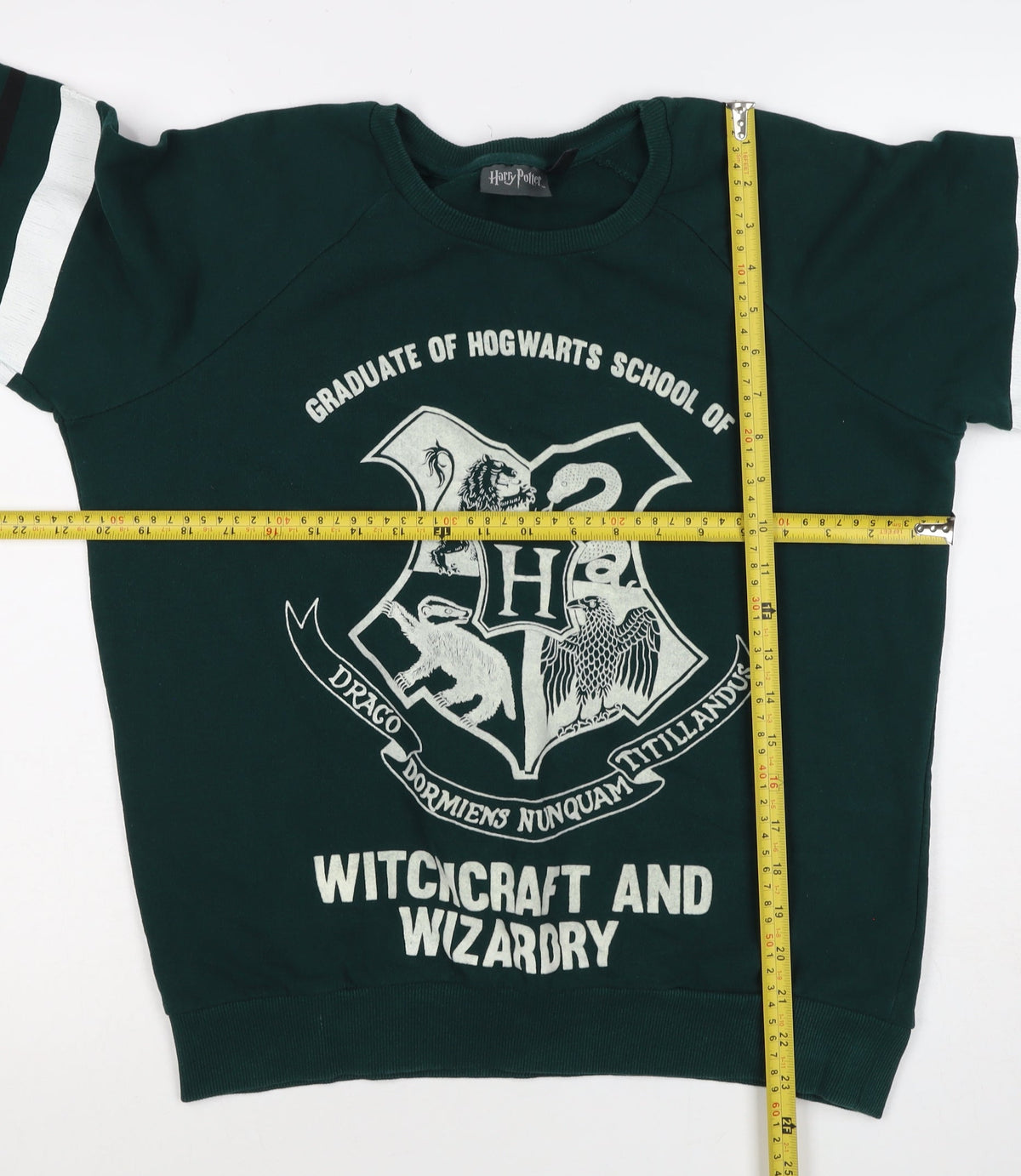 Harry Potter Women’s Green M Pullover Sweatshirt Hogwarts Graphic