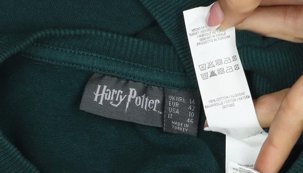 Harry Potter Women’s Green M Pullover Sweatshirt Hogwarts Graphic