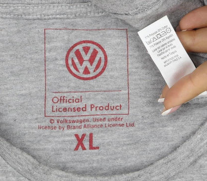 Volkswagen Mens Grey XL Christmas Driving Home Graphic T-Shirt