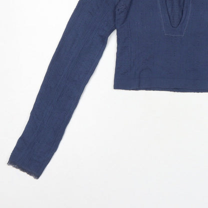 Out From Under Women’s Blue XS Cropped Knit V-Neck Long Sleeve Top