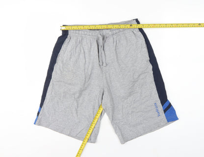 Van Heusen Men’s Grey M Sweat Shorts Drawstring Athletic Sports