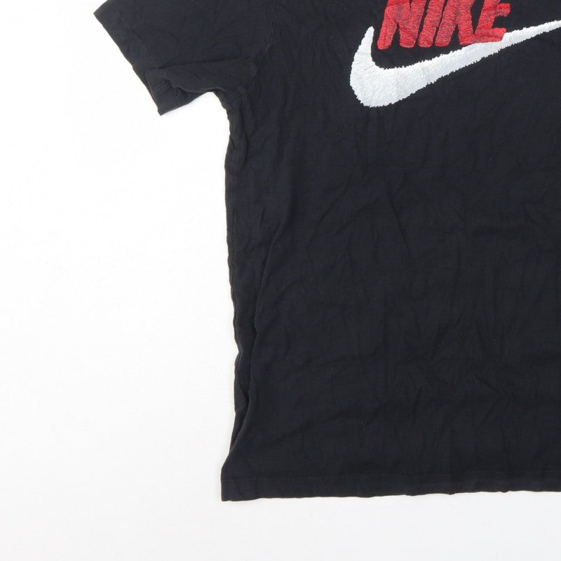 Nike Men’s Black M Logo Graphic Print Crew Neck Short Sleeve T-Shirt