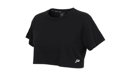 Prewornwholesale black cropped T-shirt with crew neck and short sleeves featuring a small white logo on the hem